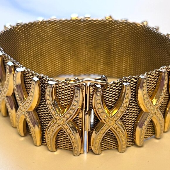 RARE Vintage 1960s Articulated Gold-tone Cuff Bracelet Hallmark "Cross 1961" - Picture 3 of 8